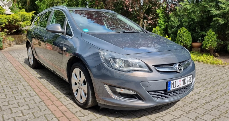 samochody osobowe Opel Astra cena 32500 przebieg: 185000, rok produkcji 2013 z Kraków